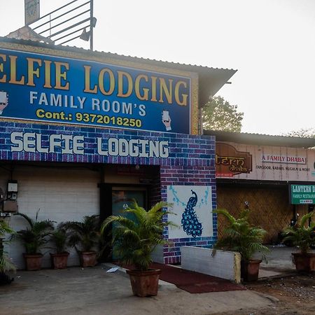 Oyo 37530 Selfie Dhaba Hotel Sasupāda Exterior photo